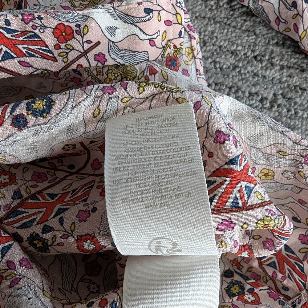 Boden Crown and Country 100% Silk Printed Union Jack Full Button Up Top - Picture 9 of 9